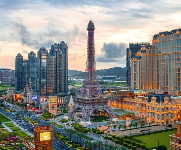 3N Hong Kong | 2N Macau