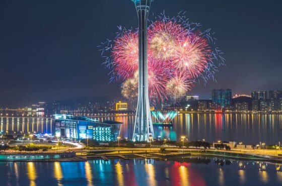 2N Hong Kong | 1N Macau